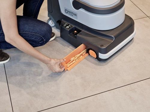 картинка Поломоечная машина Nilfisk SC250 B фото 6 картинка Поломоечная машина Nilfisk SC250 B фото 6