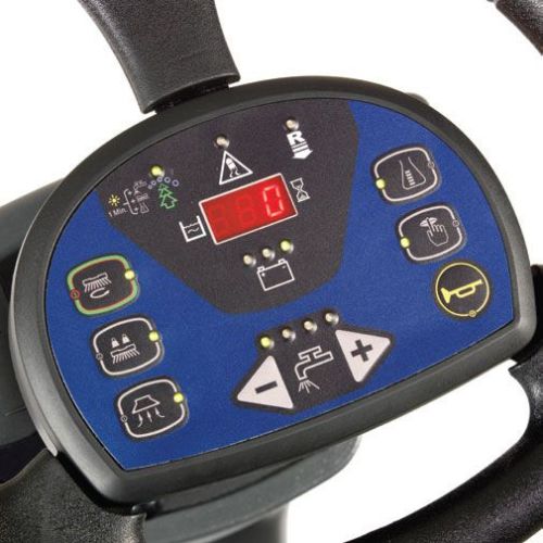 картинка Поломоечная машина Nilfisk BR 752 фото 6 картинка Поломоечная машина Nilfisk BR 752 фото 6